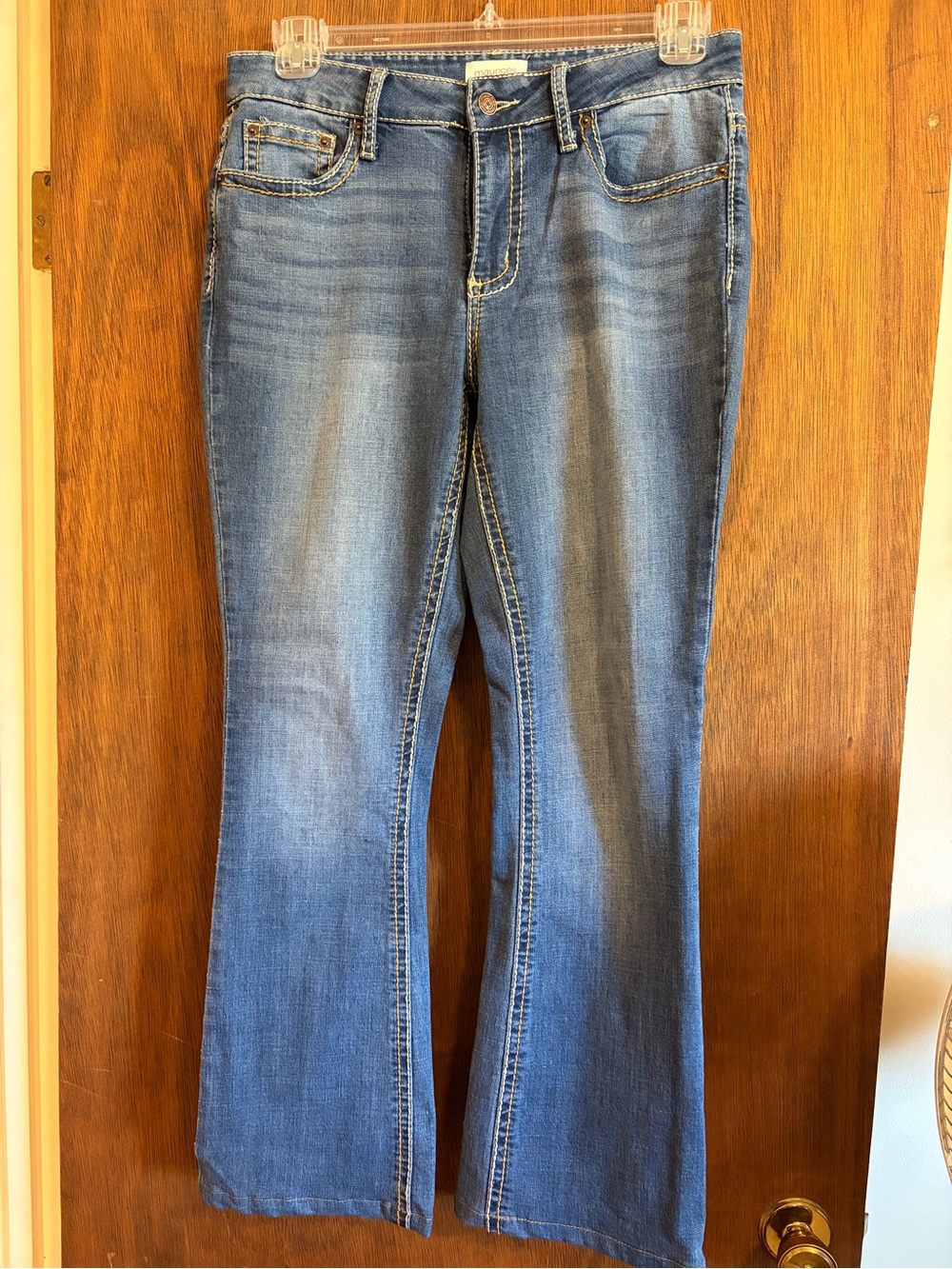 EUC Maurice’s mid rise slim bootcut jeans, size 10.